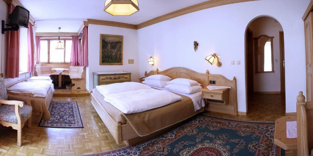 Hotel Dolomiti Madonna Ortisei Quarto foto