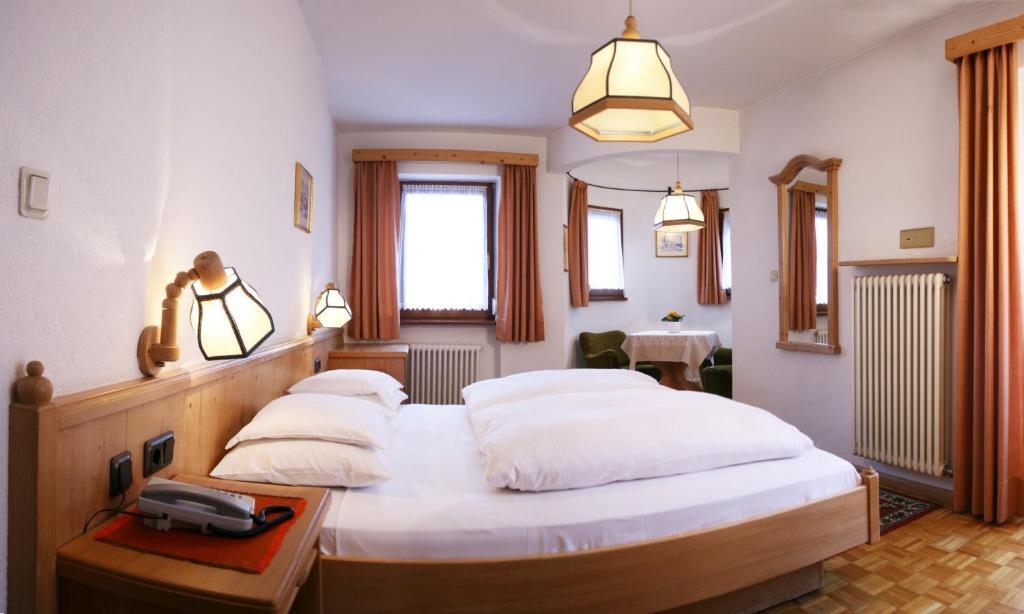 Hotel Dolomiti Madonna Ortisei Quarto foto